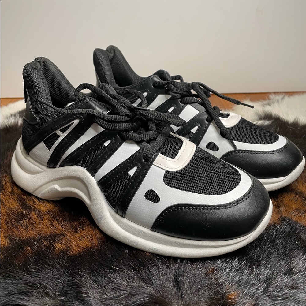 PLT | Black & White Sneakers